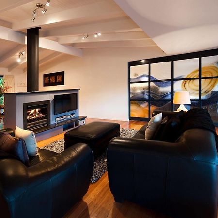 Springs Spa Villa เฮพเบิร์นสปริงส์ ภายนอก รูปภาพ