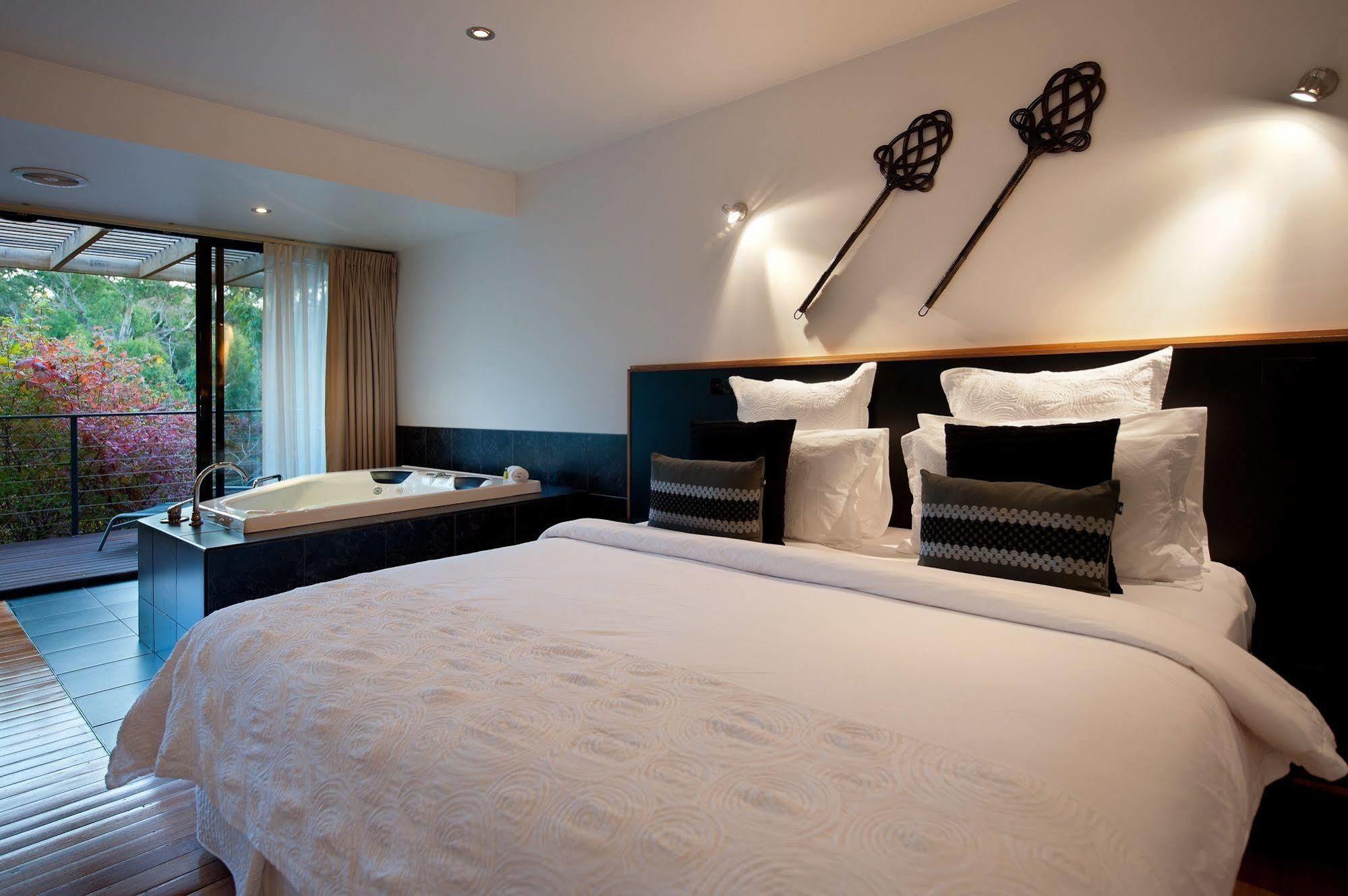 Springs Spa Villa เฮพเบิร์นสปริงส์ ภายนอก รูปภาพ