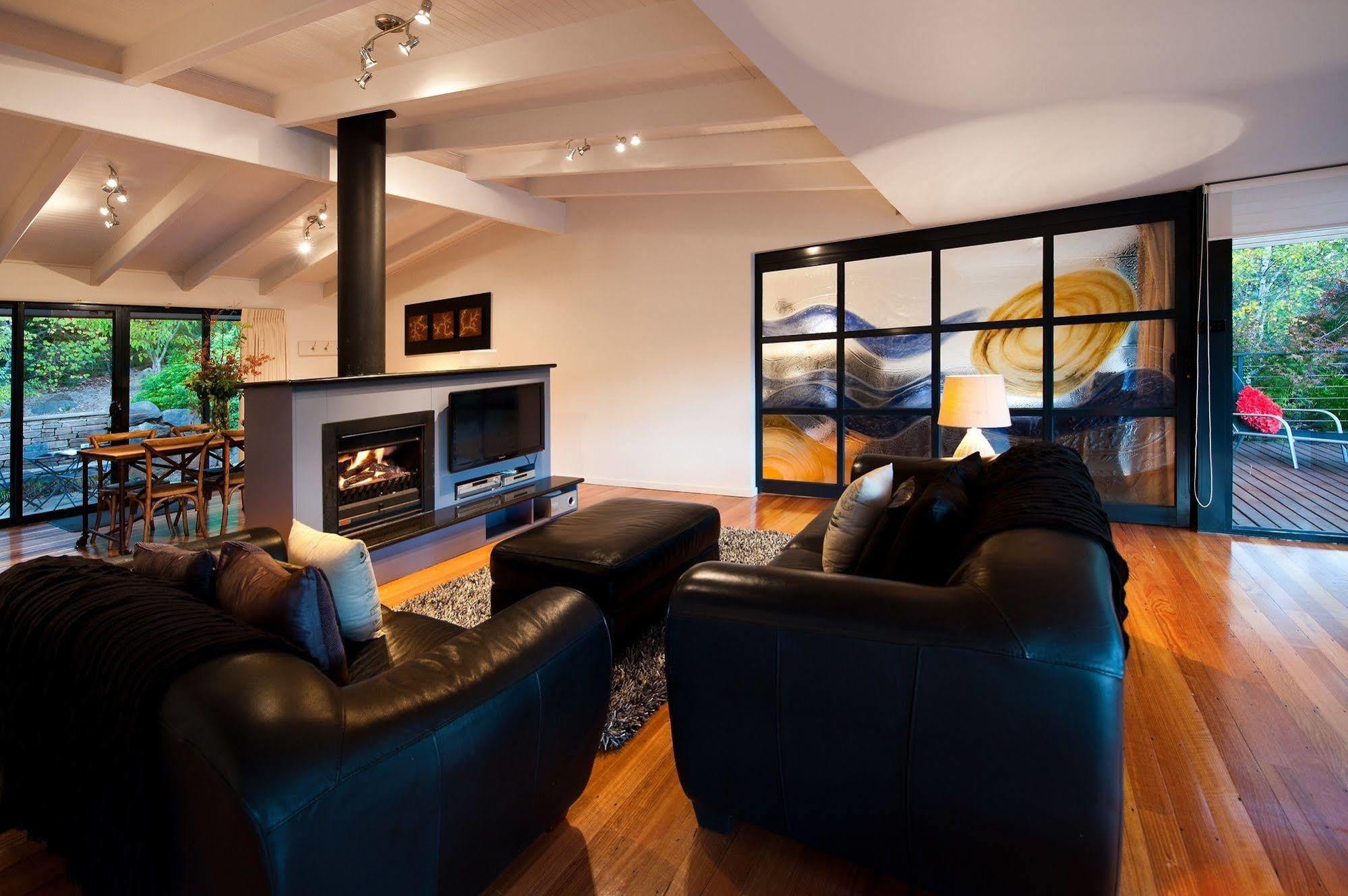 Springs Spa Villa เฮพเบิร์นสปริงส์ ภายนอก รูปภาพ